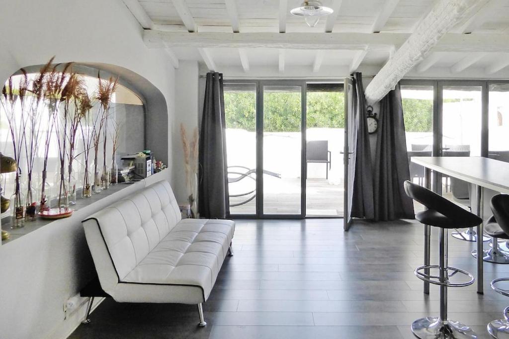 Holiday Home With Shared Pool 圣马迪拉莫 外观 照片